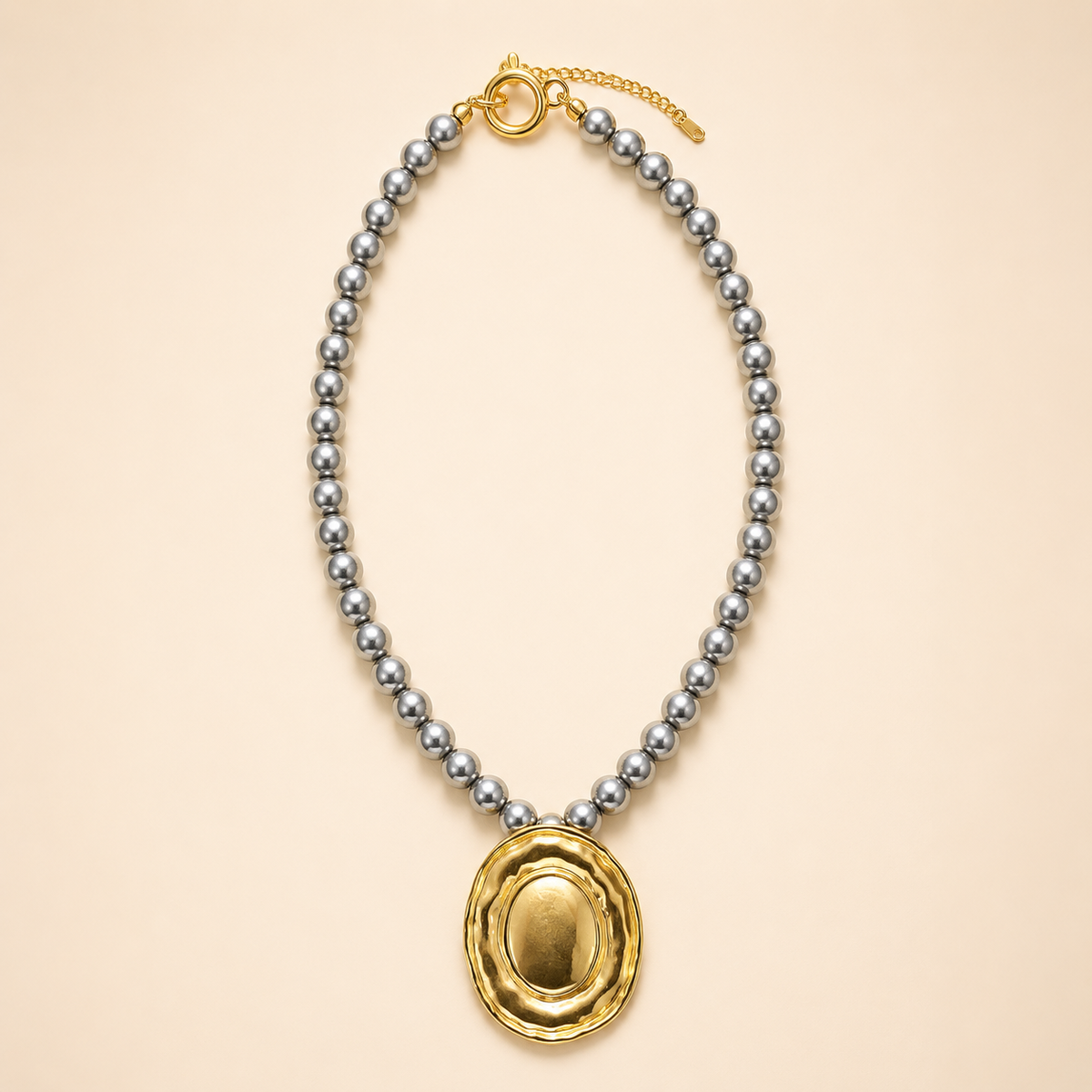 Collar Medallón Dorado